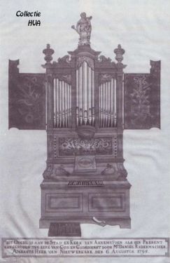 Het in 1795 door de ambachtsheer, Jonkheer Radermacher, geschonken kerkorgel.