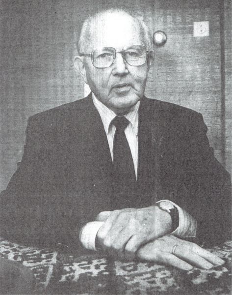 ZEVIBEL-voorzitter J. van den Bos, de vroegere burgemeester van Arnemuiden in de jaren 1952/1953 en oud-lid van gedeputeerde staten: ‘Vergeet niet dat vissers ontzettend hard werken ‘.